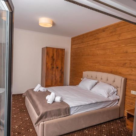 Residence Chalet & Nesh Tatariv Kültér fotó