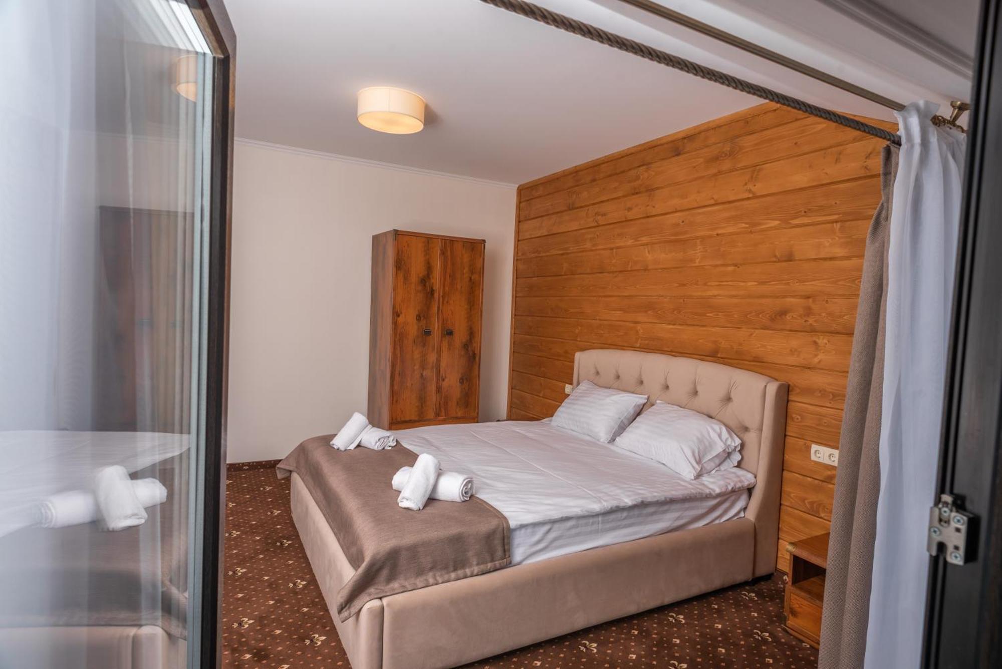 Residence Chalet & Nesh Tatariv Kültér fotó