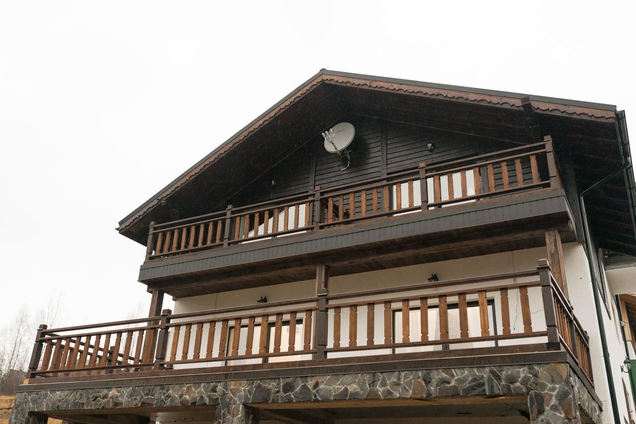 Residence Chalet & Nesh Tatariv Kültér fotó